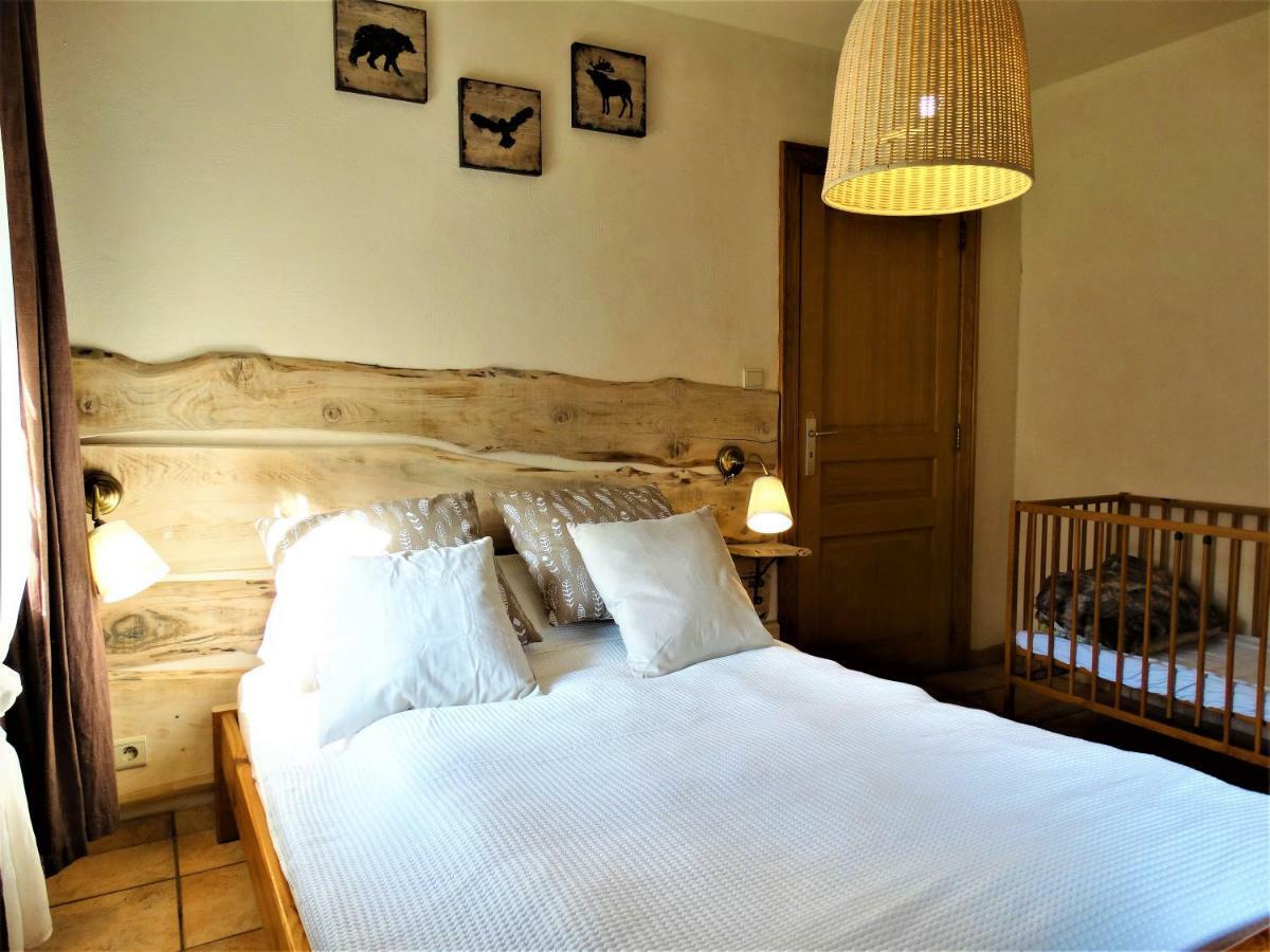 Апартаменты Relais Des Eveux Ла-Рош-ан-Арден Экстерьер фото